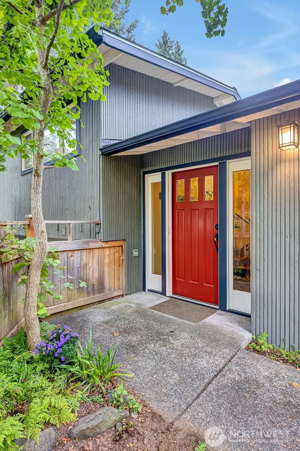 10203 20th Avenue NE, Seattle, WA 98125