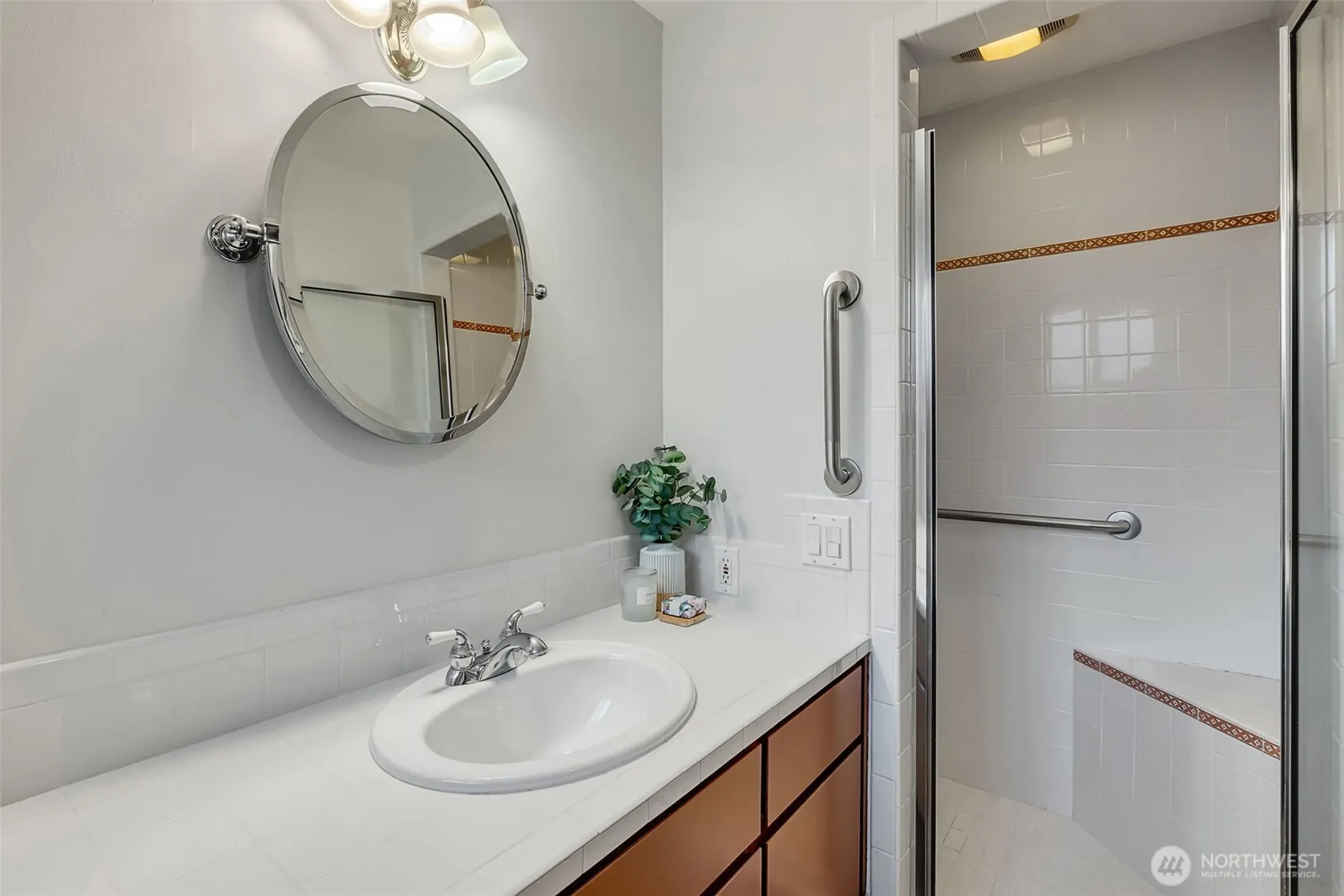 10203 20th Avenue NE, Seattle, WA 98125