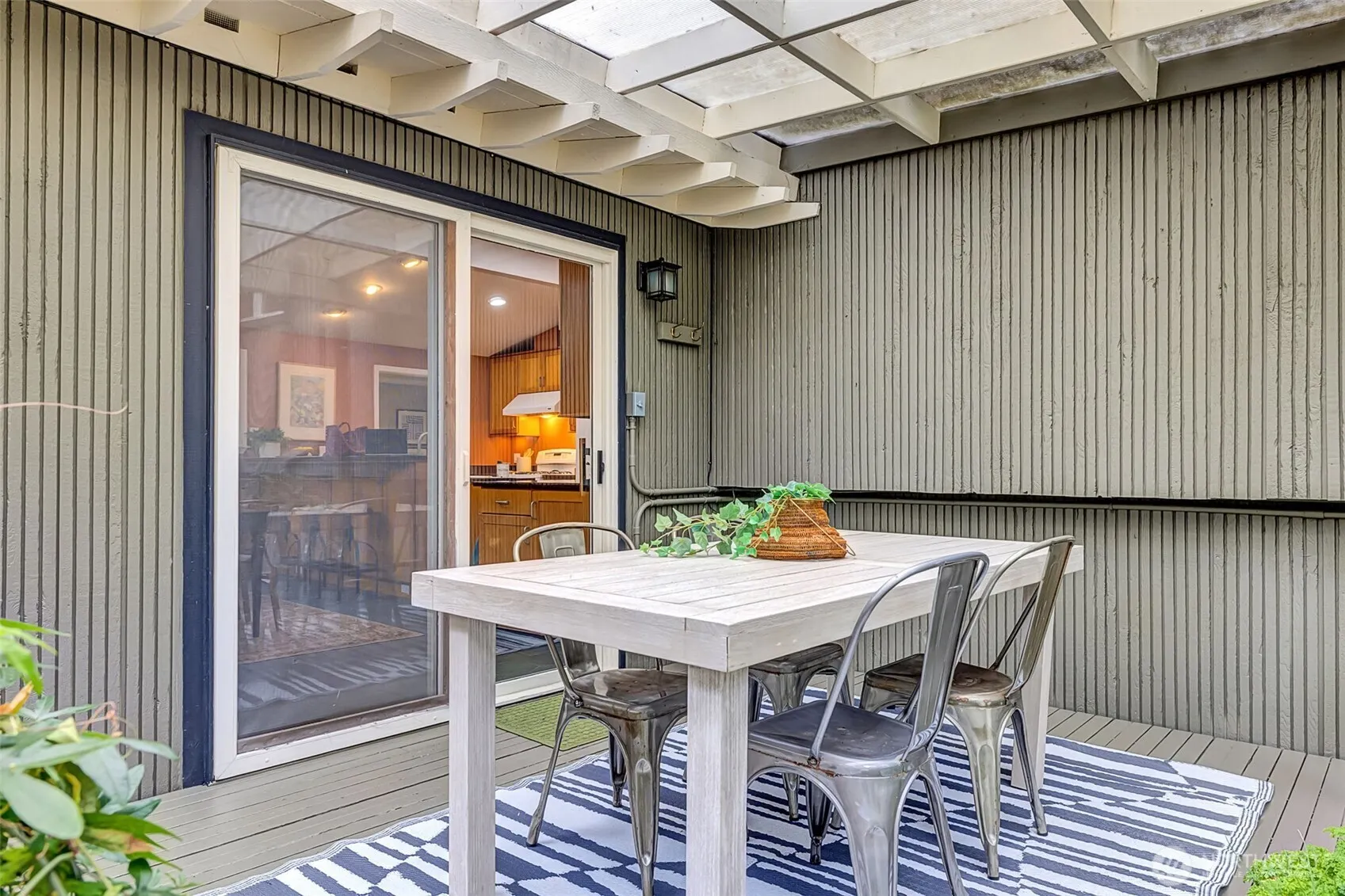 10203 20th Avenue NE, Seattle, WA 98125