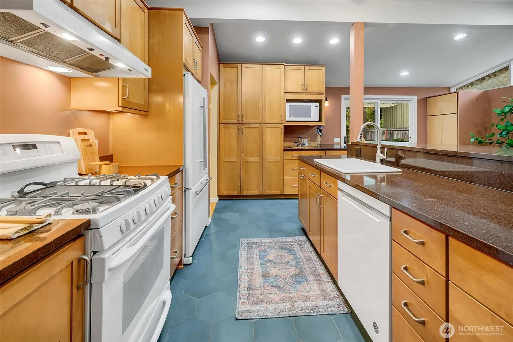 10203 20th Avenue NE, Seattle, WA 98125
