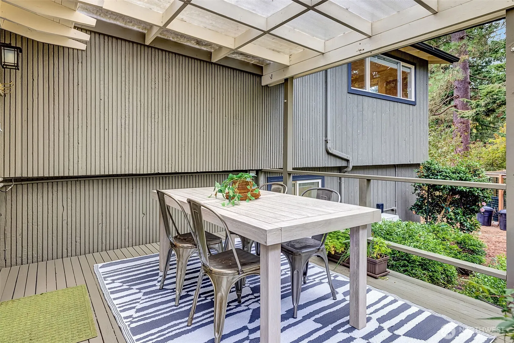 10203 20th Avenue NE, Seattle, WA 98125