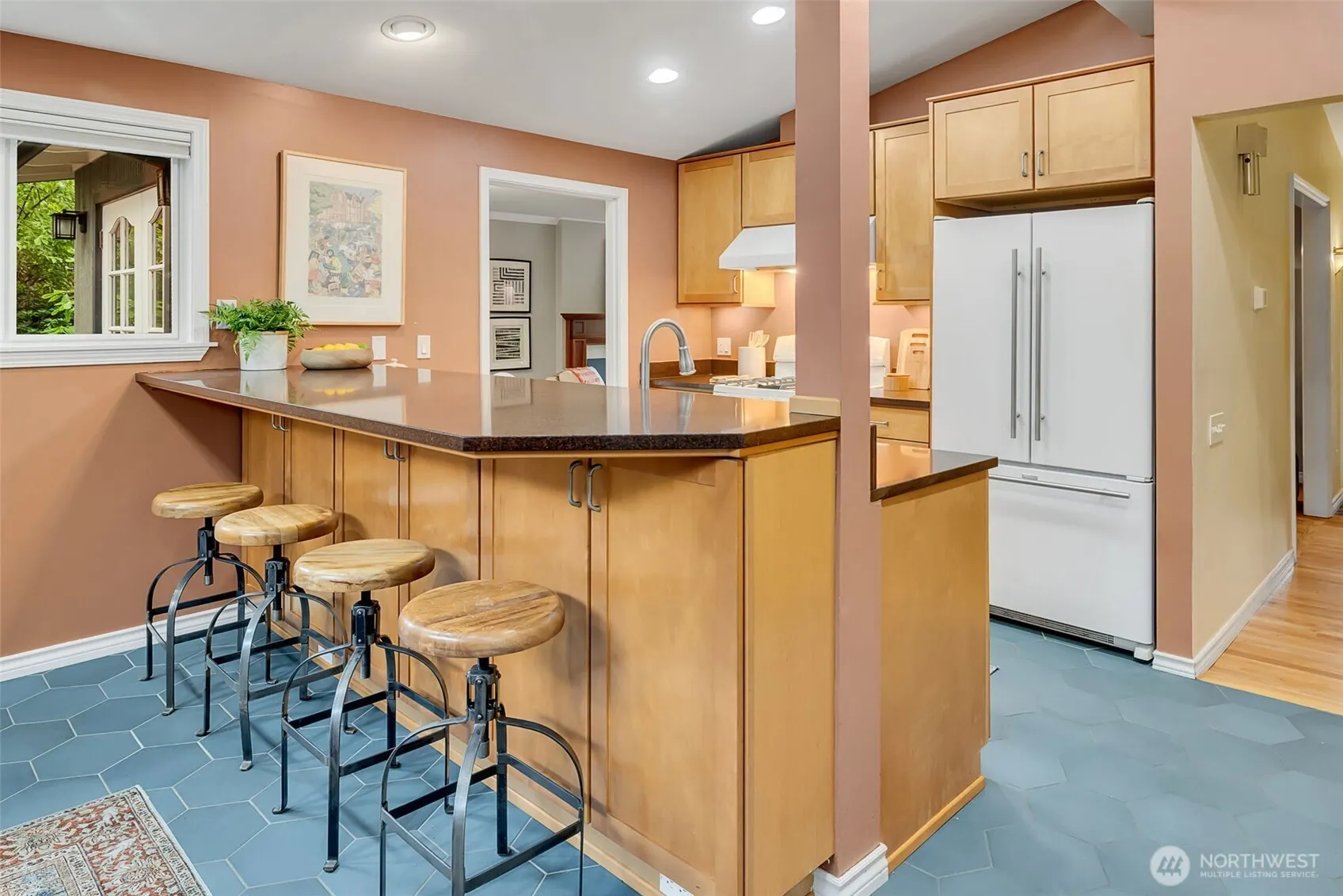 10203 20th Avenue NE, Seattle, WA 98125