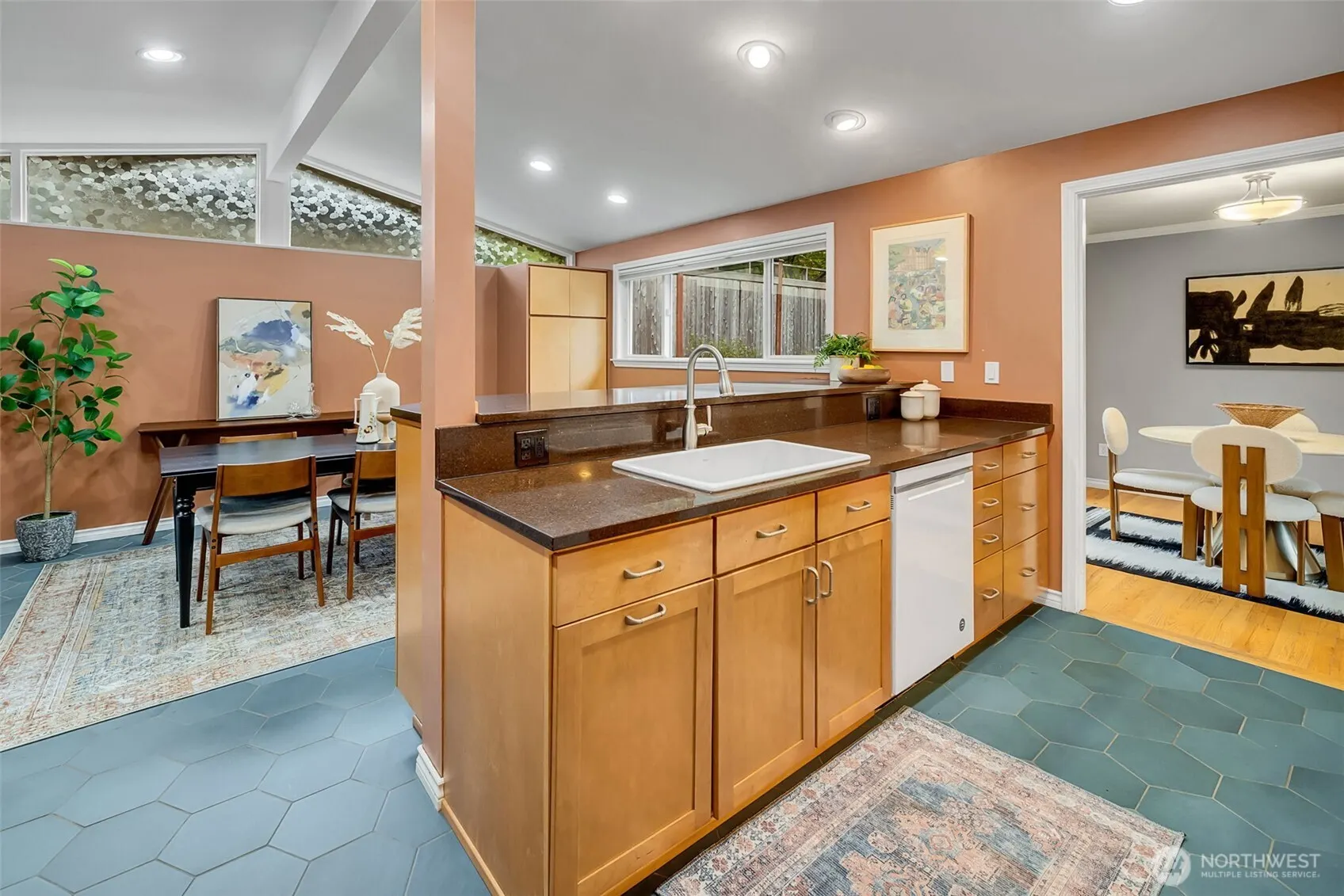 10203 20th Avenue NE, Seattle, WA 98125