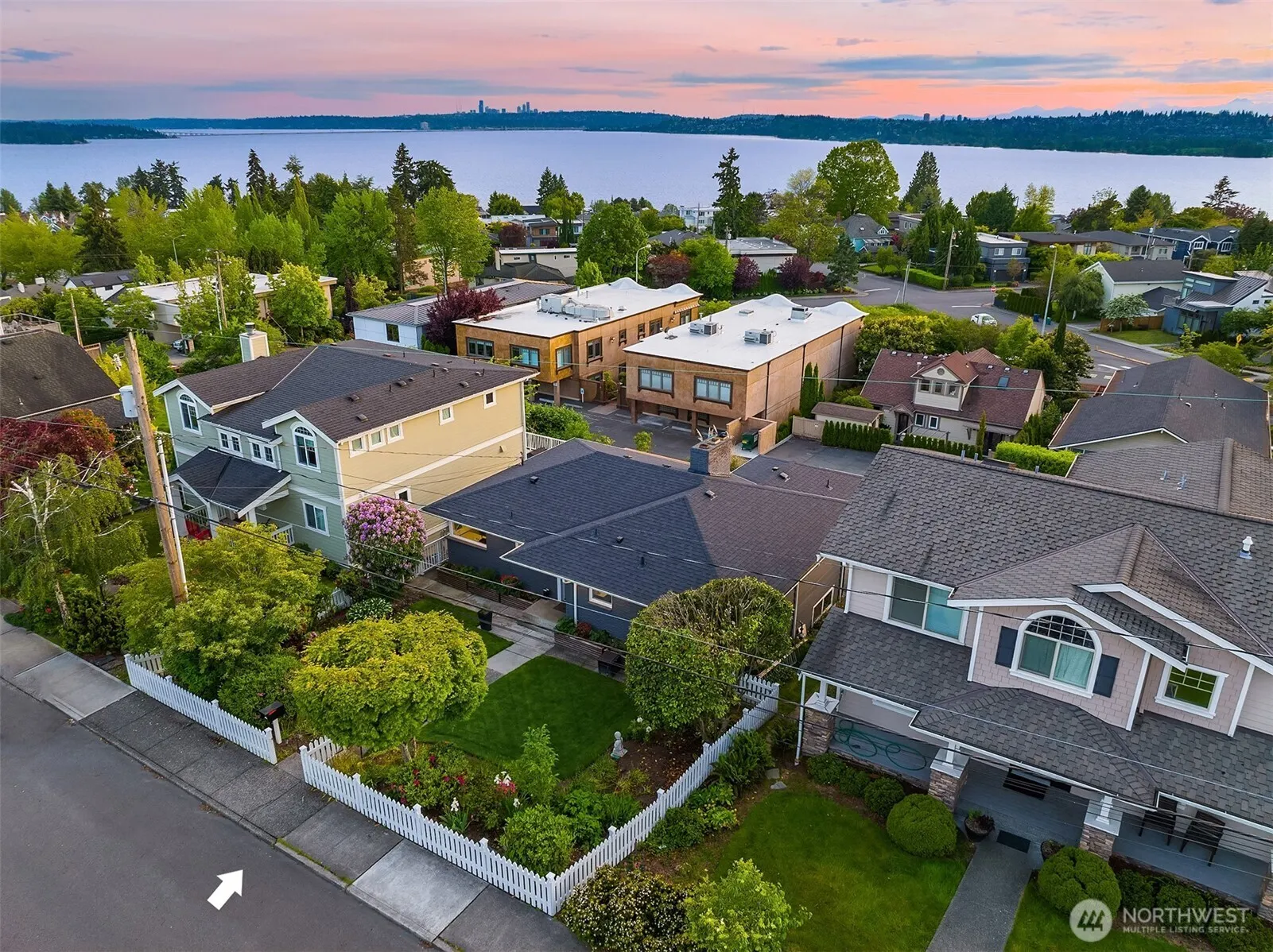 1015 1st Street , Kirkland, WA 98033