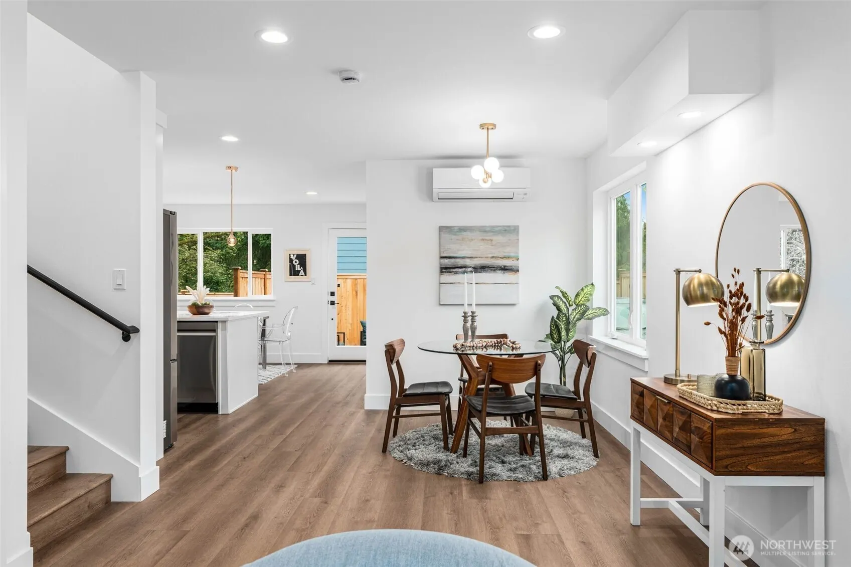 9253 6th Avenue NW, Seattle, WA 98117