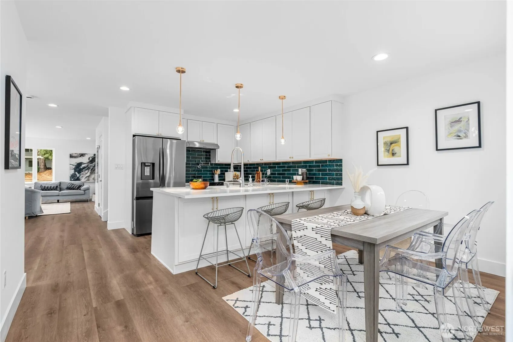 9253 6th Avenue NW, Seattle, WA 98117