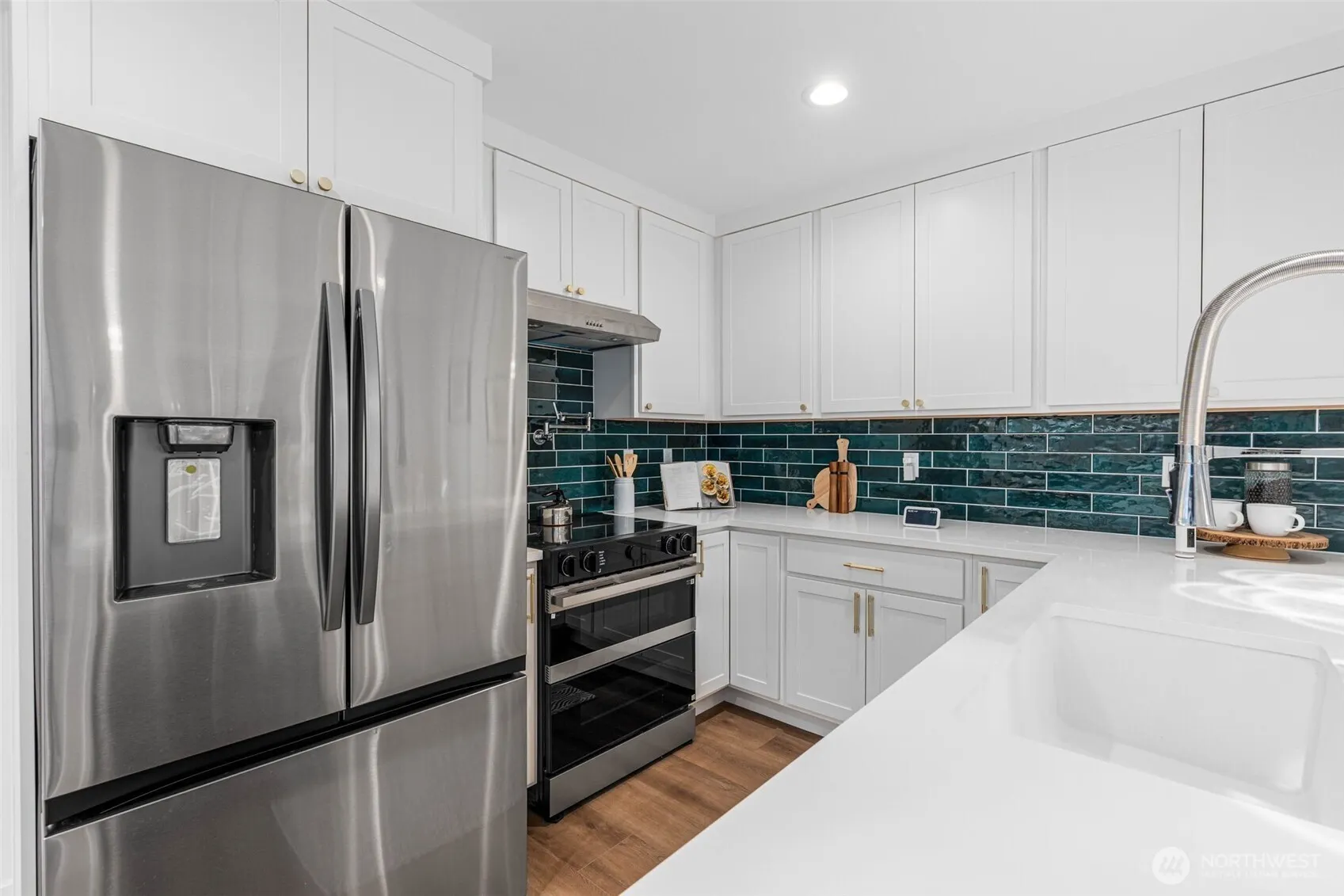 9253 6th Avenue NW, Seattle, WA 98117