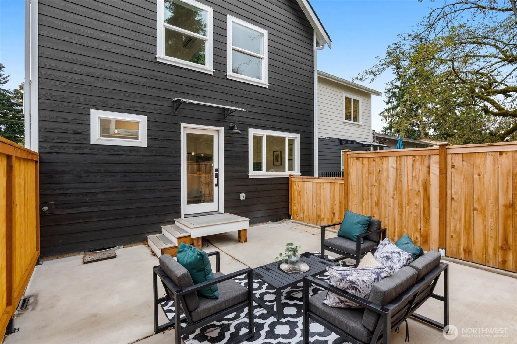 9253 6th Avenue NW, Seattle, WA 98117