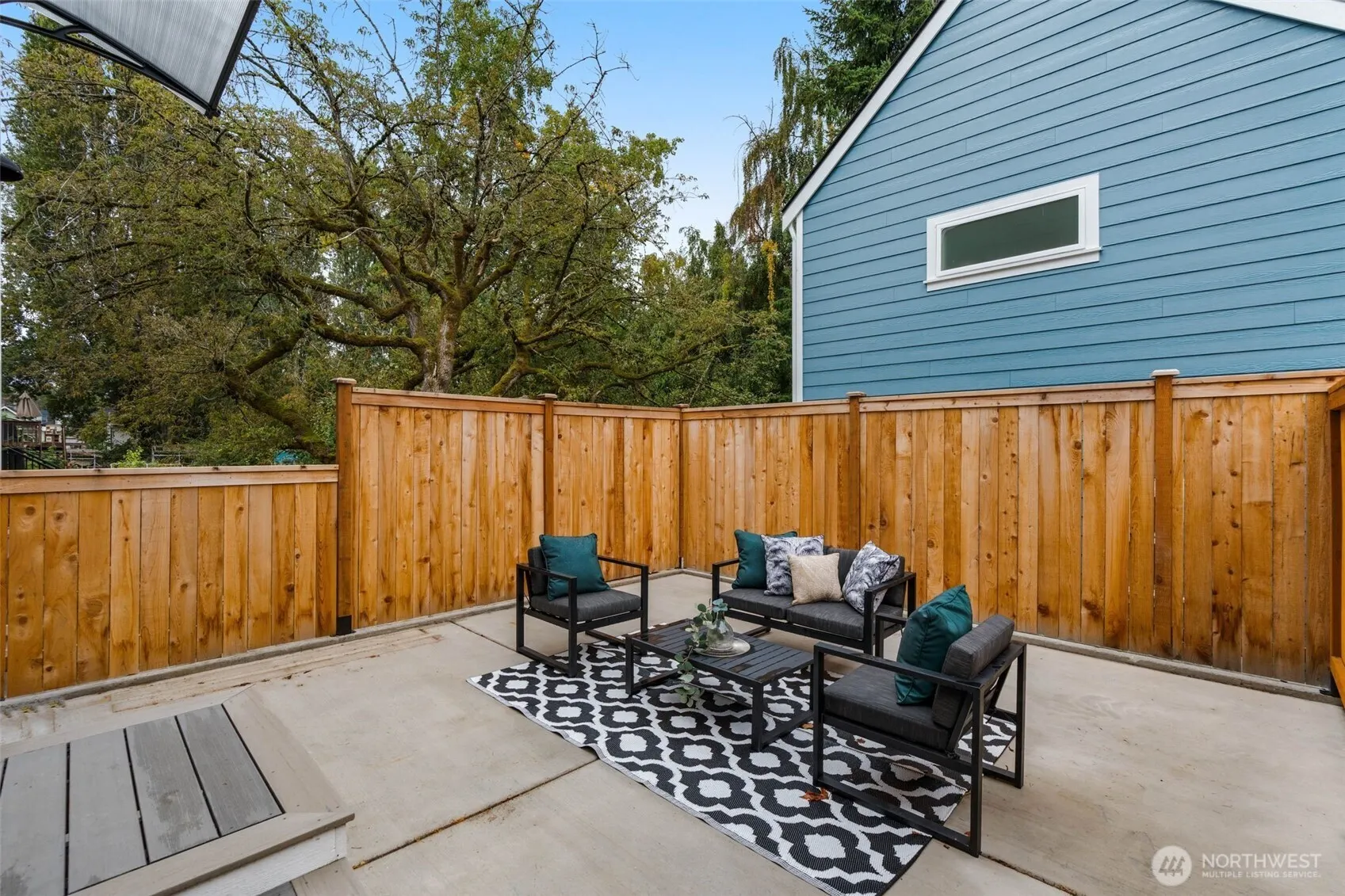 9253 6th Avenue NW, Seattle, WA 98117
