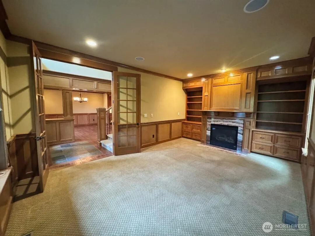 5012 112th Avenue NE, Kirkland, WA 98033