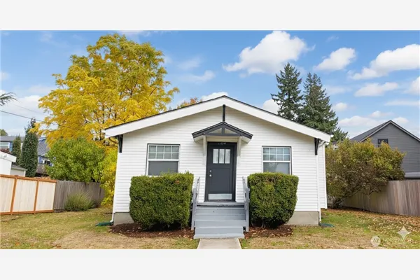 11044 1st Avenue NW, Seattle, WA 98177