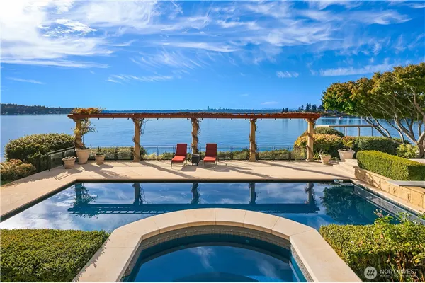 102725 RS Undisclosed , Bellevue, WA 98004