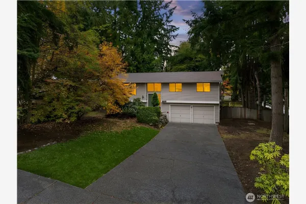 15332 NE 65th Court , Redmond, WA 98052