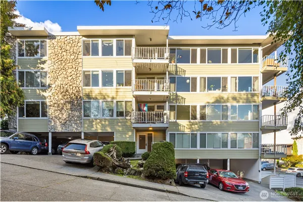 3600 25th Avenue W, Seattle, WA 98199