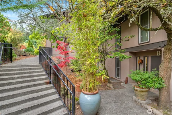 1425 S Puget Drive #B3, Renton, WA 98055