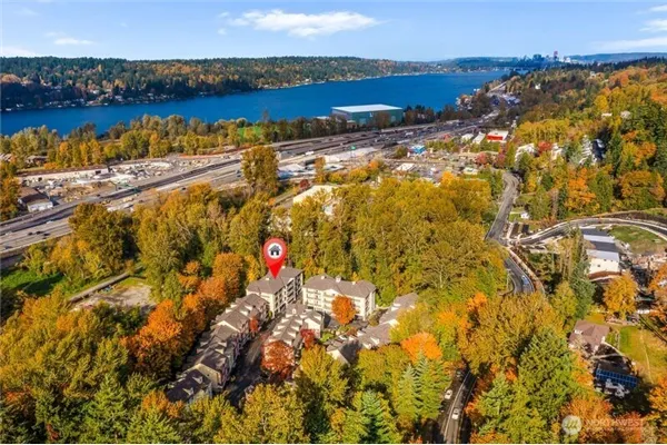 1800 NE 40th Street #E301, Renton, WA 98056