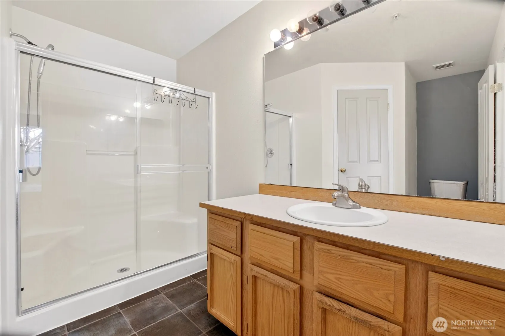 6615 S 239th Place #R109, Kent, WA 98032