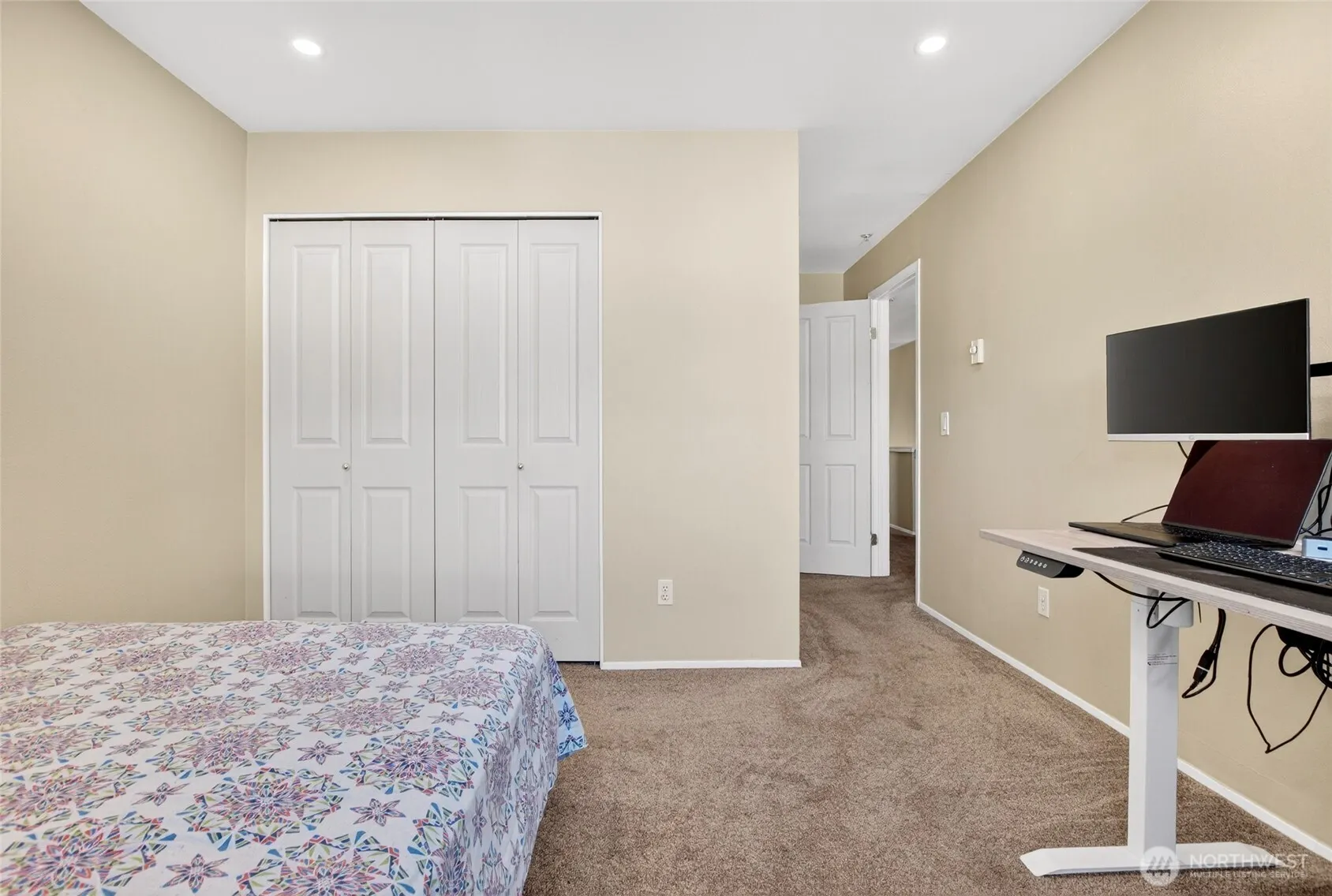 6615 S 239th Place #R109, Kent, WA 98032