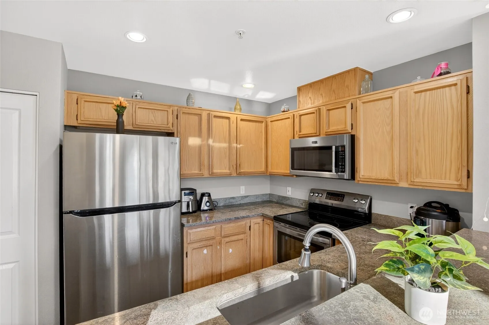 6615 S 239th Place #R109, Kent, WA 98032