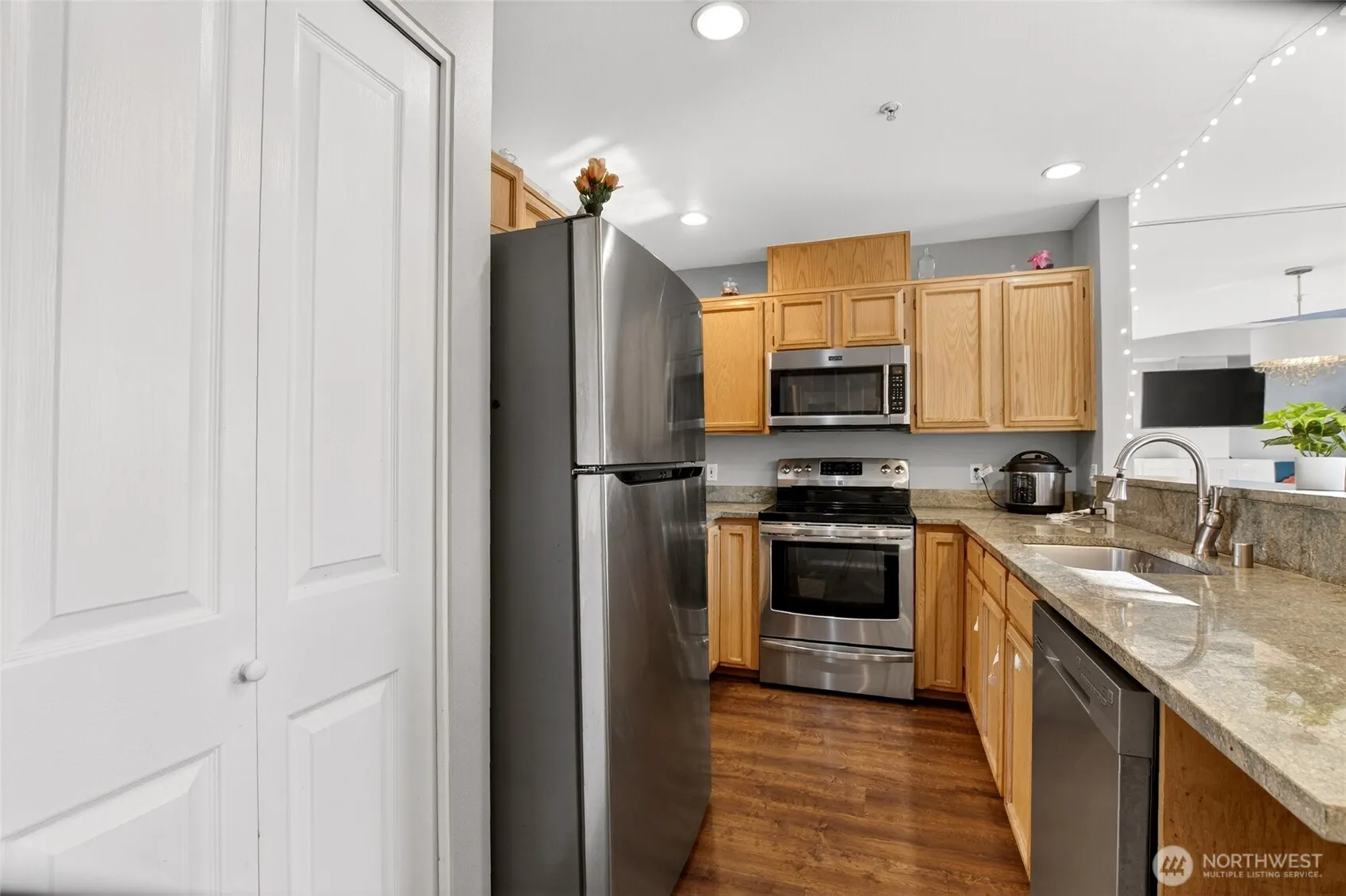 6615 S 239th Place #R109, Kent, WA 98032