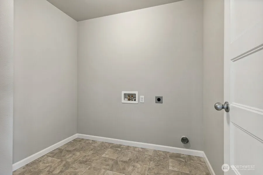 27118 30th Place S #25, Kent, WA 98032