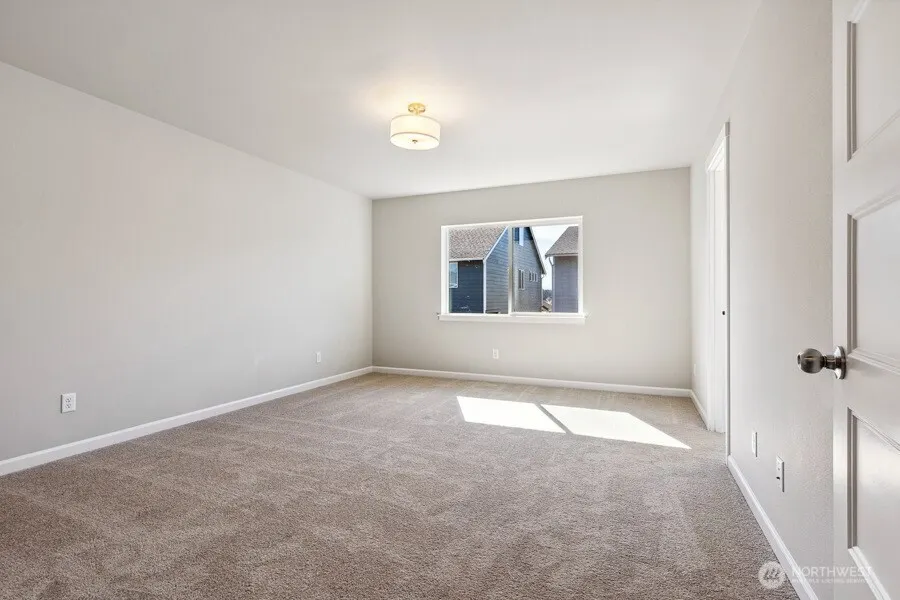27118 30th Place S #25, Kent, WA 98032