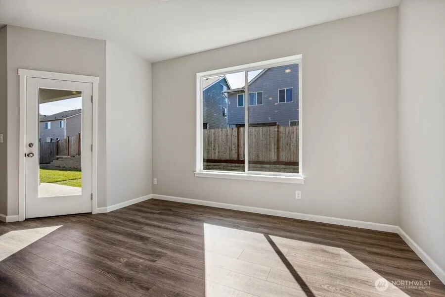 27118 30th Place S #25, Kent, WA 98032