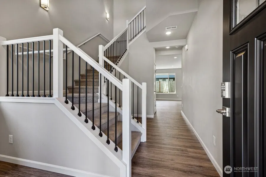 27118 30th Place S #25, Kent, WA 98032