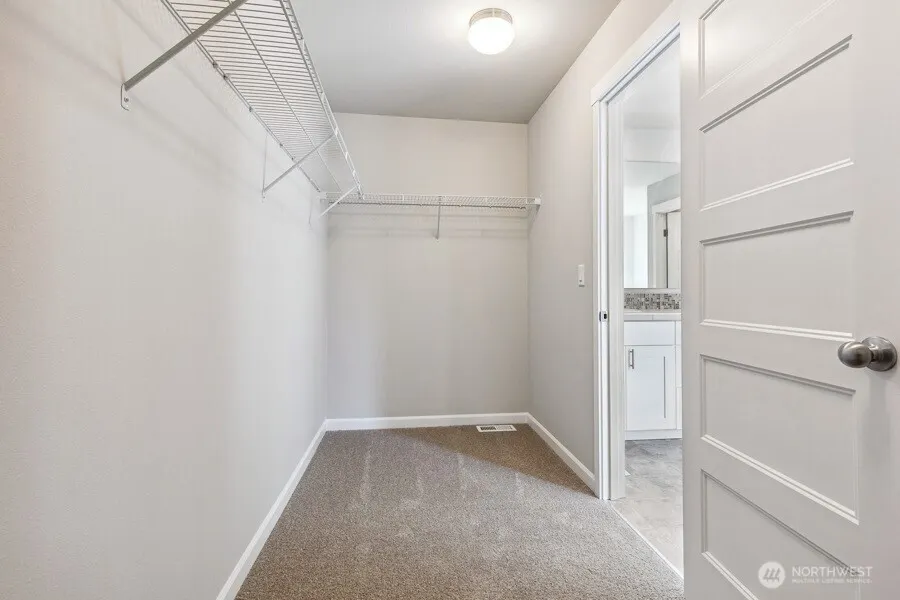 27118 30th Place S #25, Kent, WA 98032