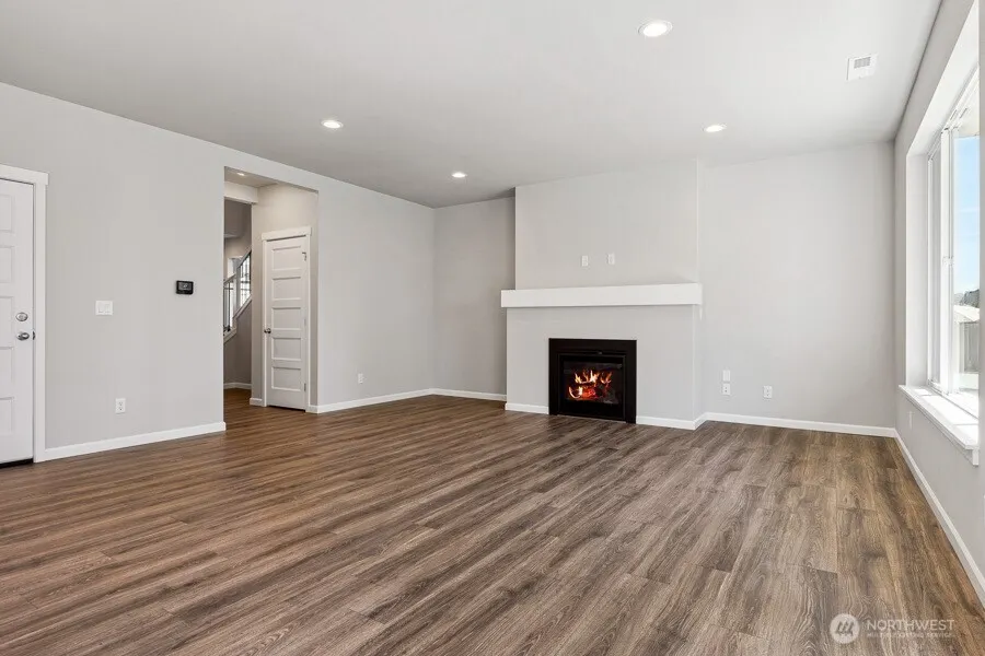 27118 30th Place S #25, Kent, WA 98032
