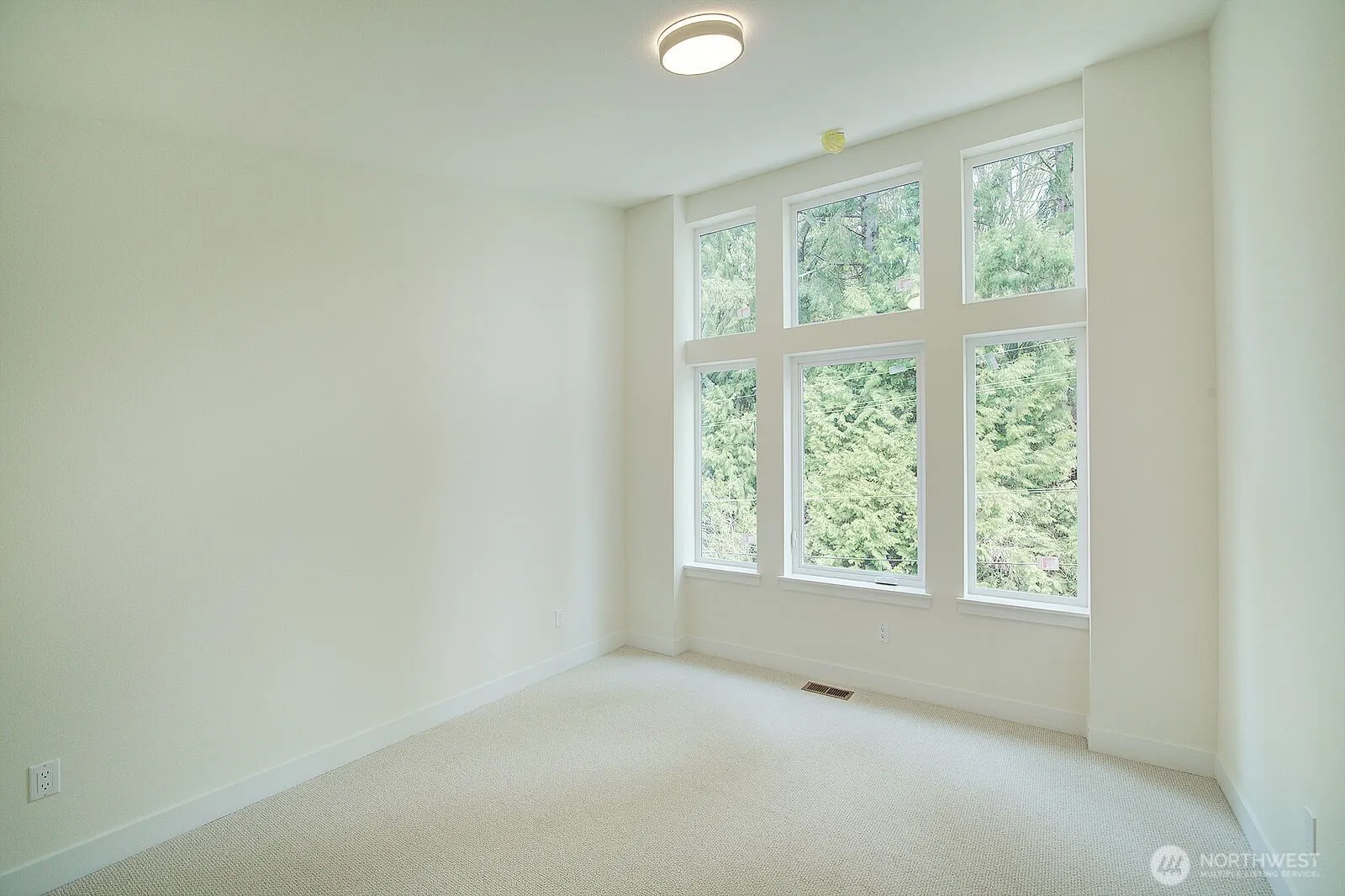 865 Front Street S, Issaquah, WA 98027