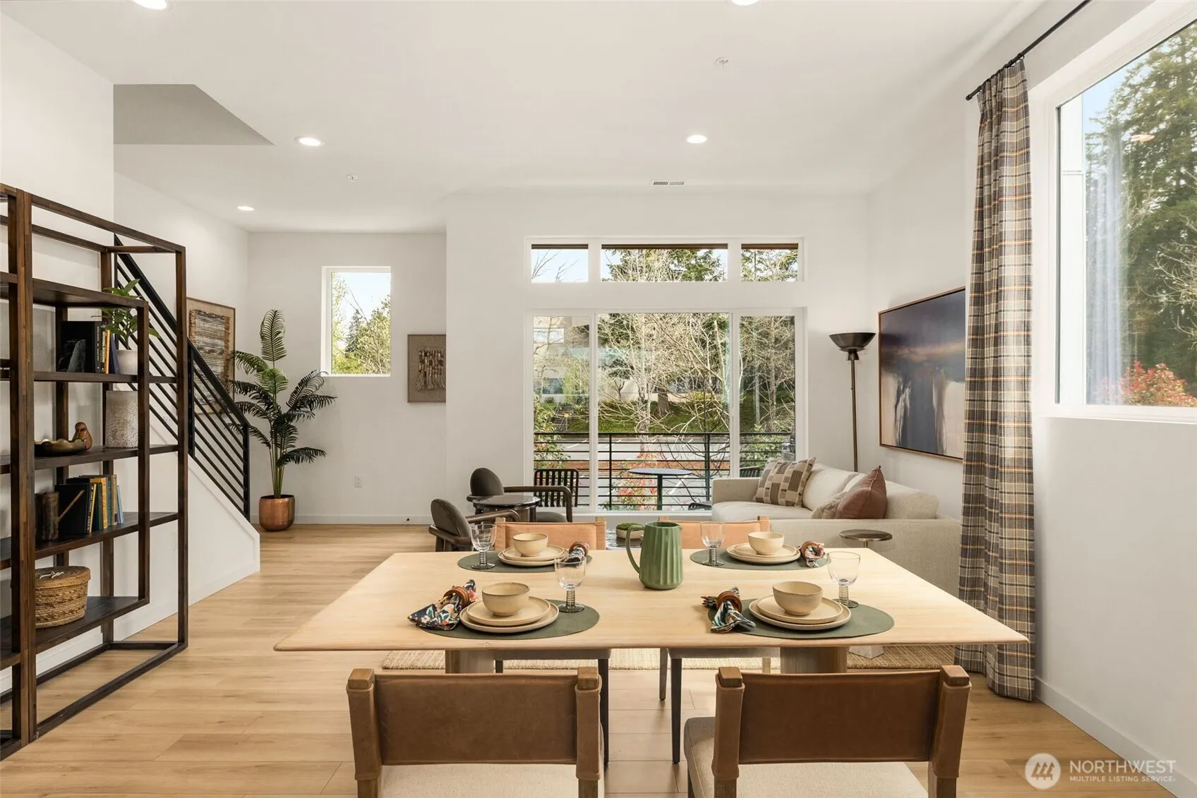 16002 SE 31st Lane , Bellevue, WA 98008