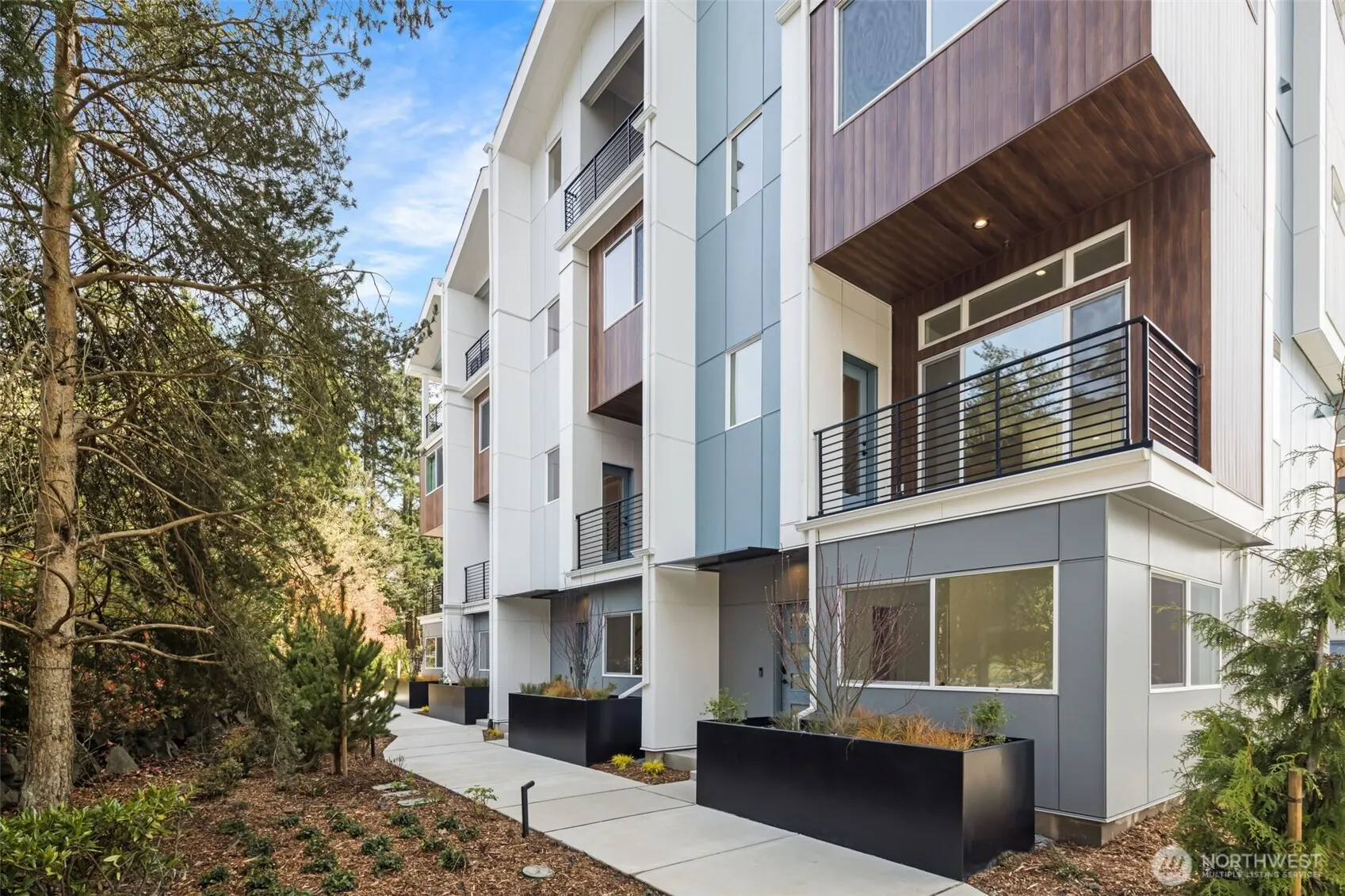 16002 SE 31st Lane , Bellevue, WA 98008