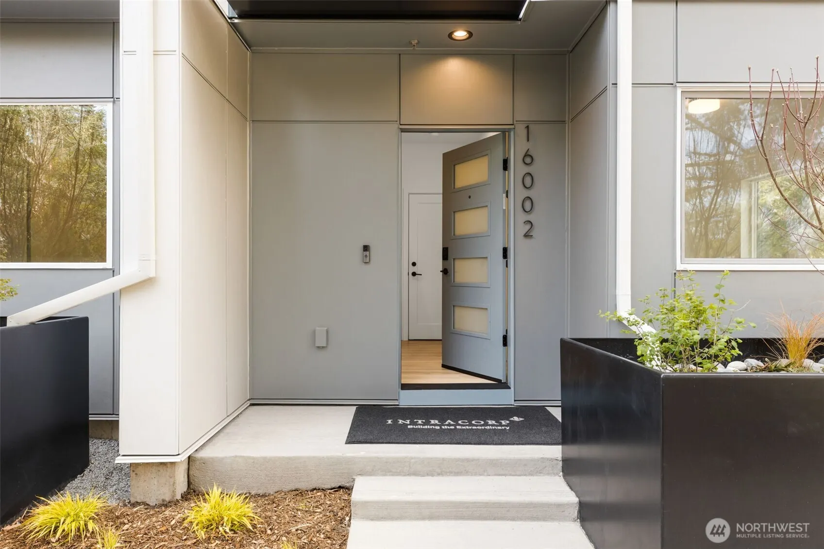 16002 SE 31st Lane , Bellevue, WA 98008
