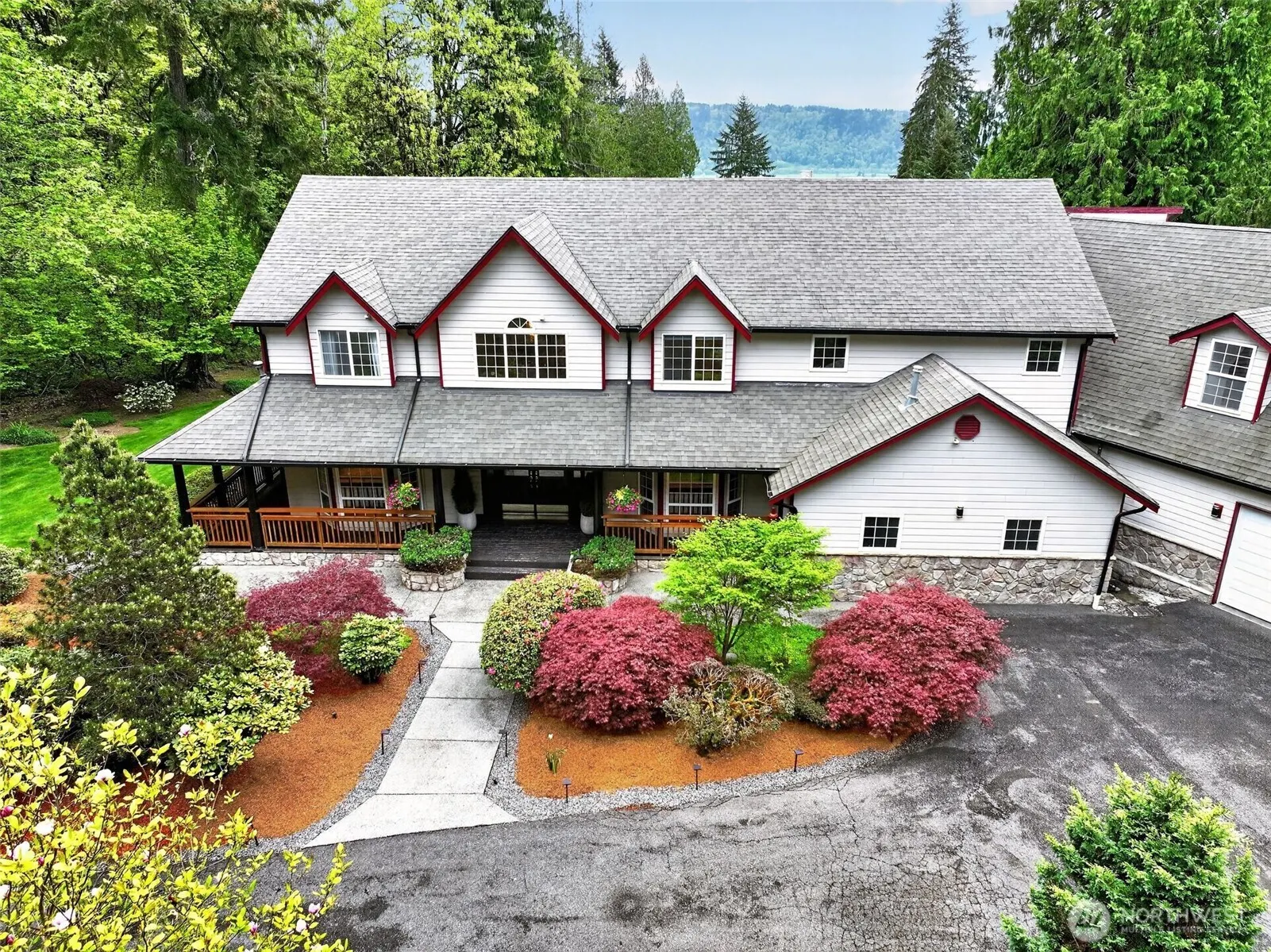 24520 NE 196th , Woodinville, WA 98077