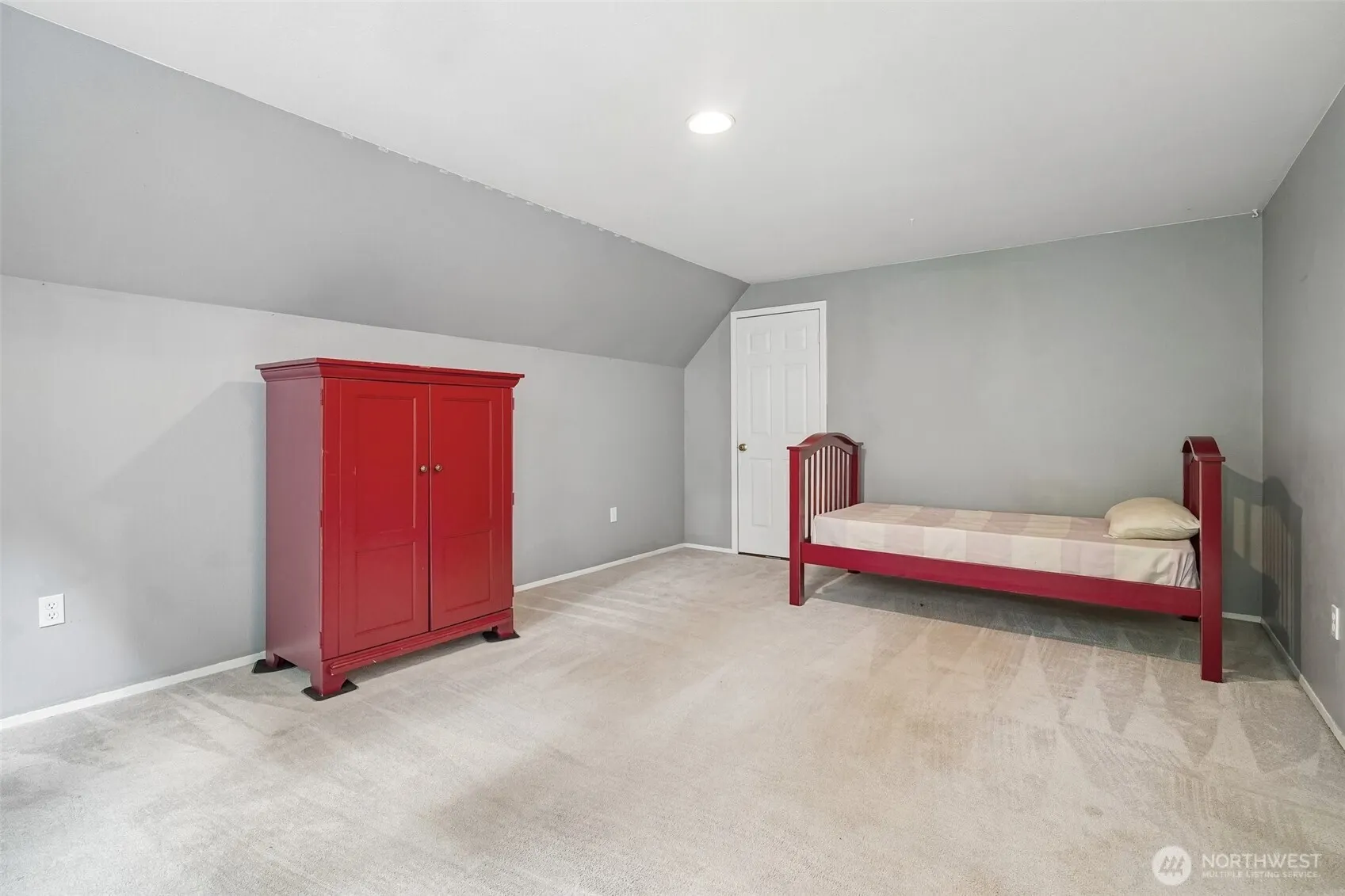 22330 NE 28th Street , Sammamish, WA 98074