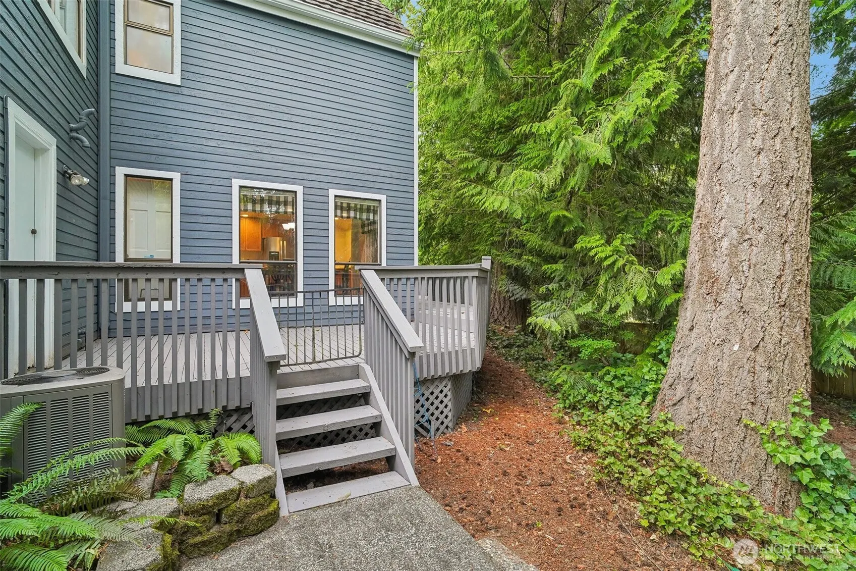 22330 NE 28th Street , Sammamish, WA 98074