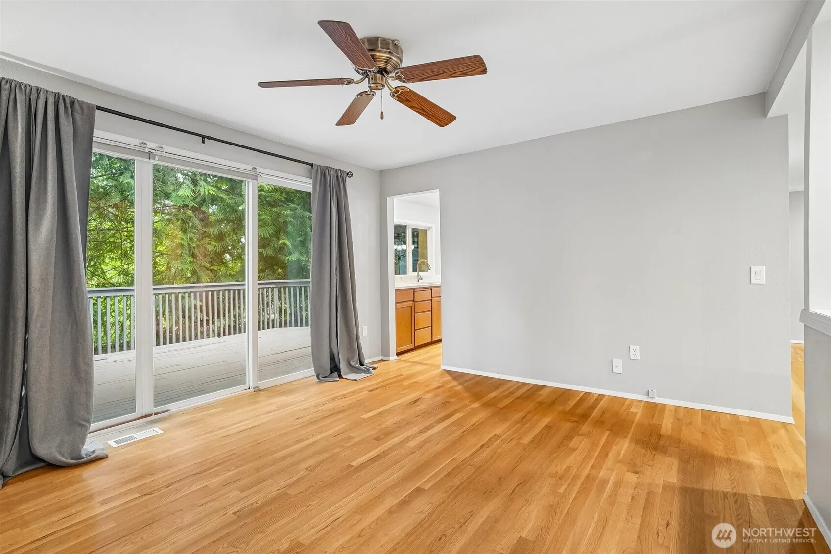 22330 NE 28th Street , Sammamish, WA 98074