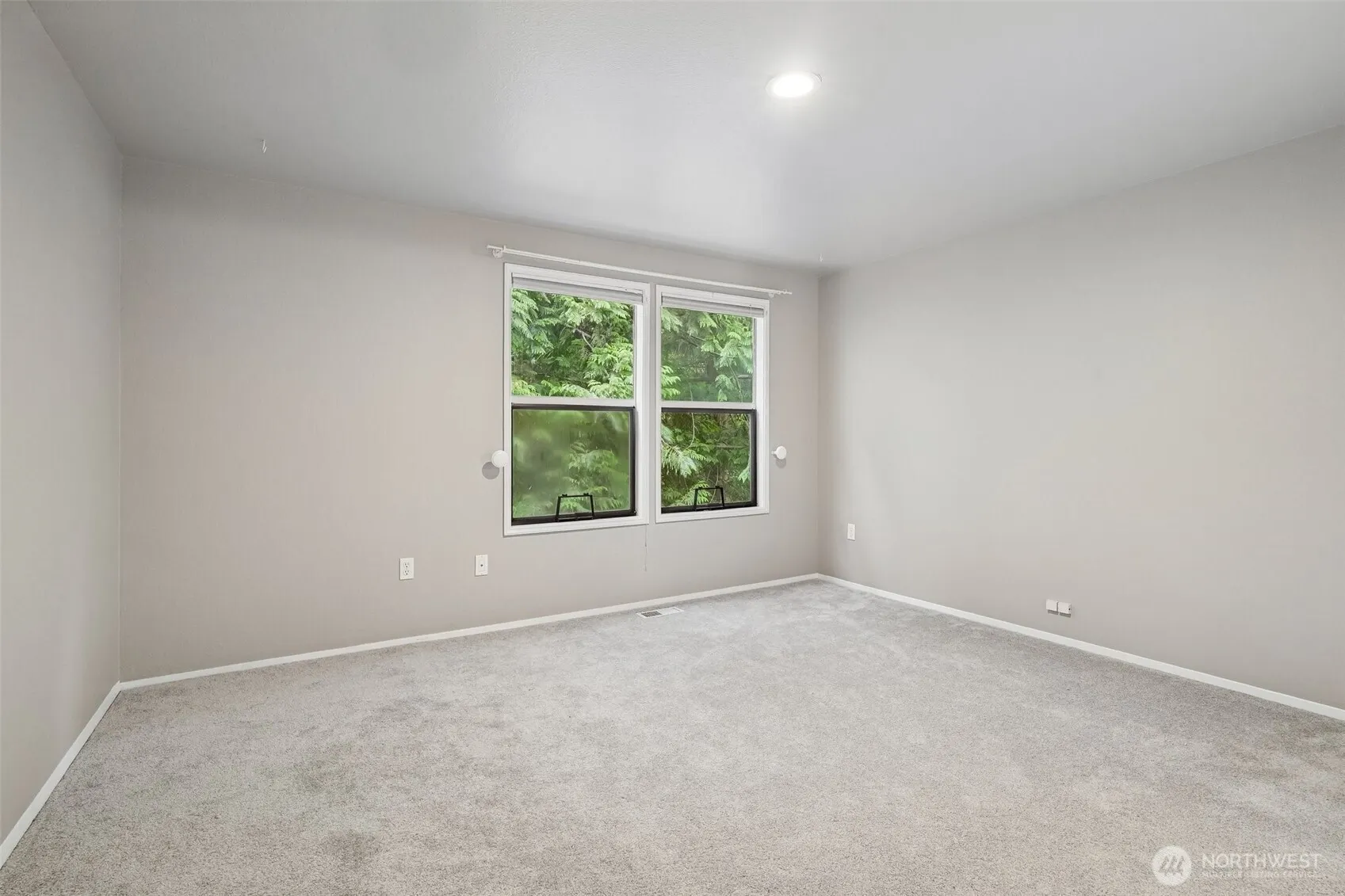 22330 NE 28th Street , Sammamish, WA 98074