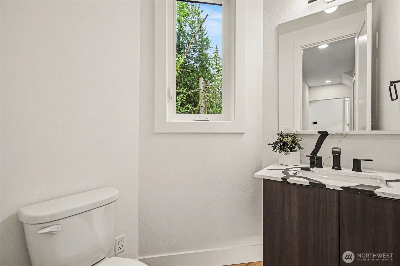 1906 223rd Avenue SE, Sammamish, WA 98075