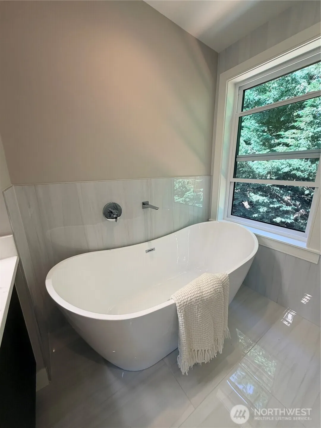 4305 NE 26 Place , Renton, WA 98059