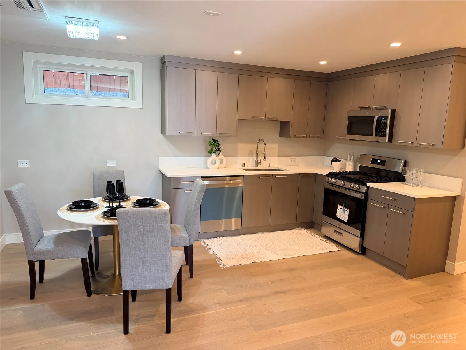 4305 NE 26 Place , Renton, WA 98059