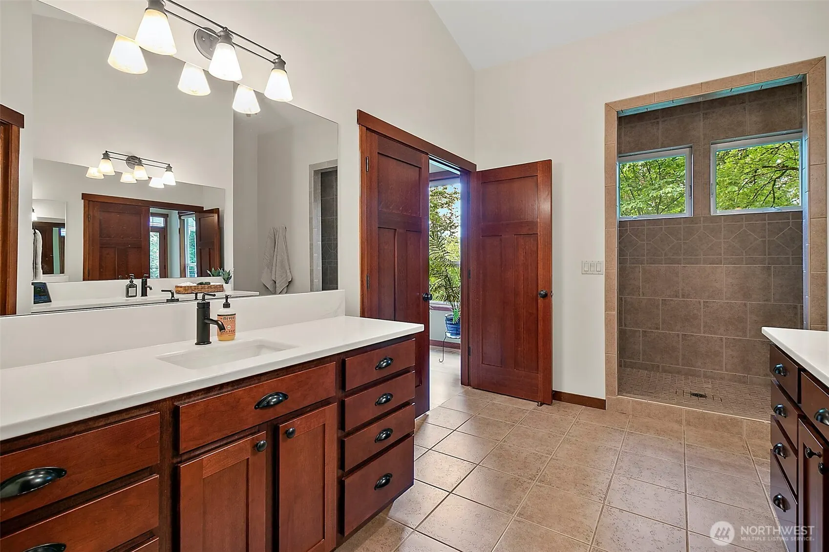 6407 282nd Avenue SE, Issaquah, WA 98027