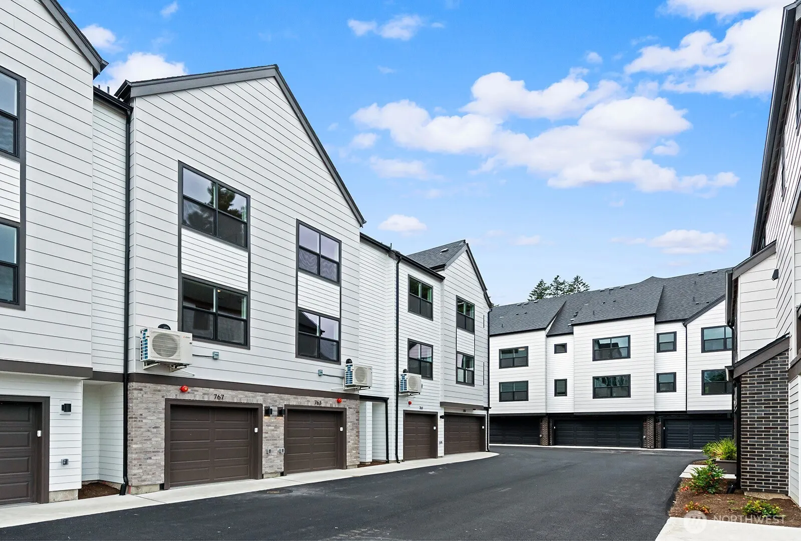 767 7th Avenue NW, Issaquah, WA 98027