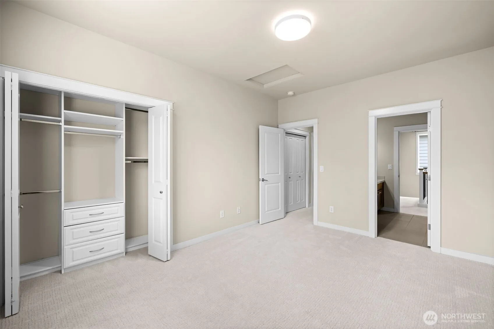 21250 NE 9th Place , Sammamish, WA 98074