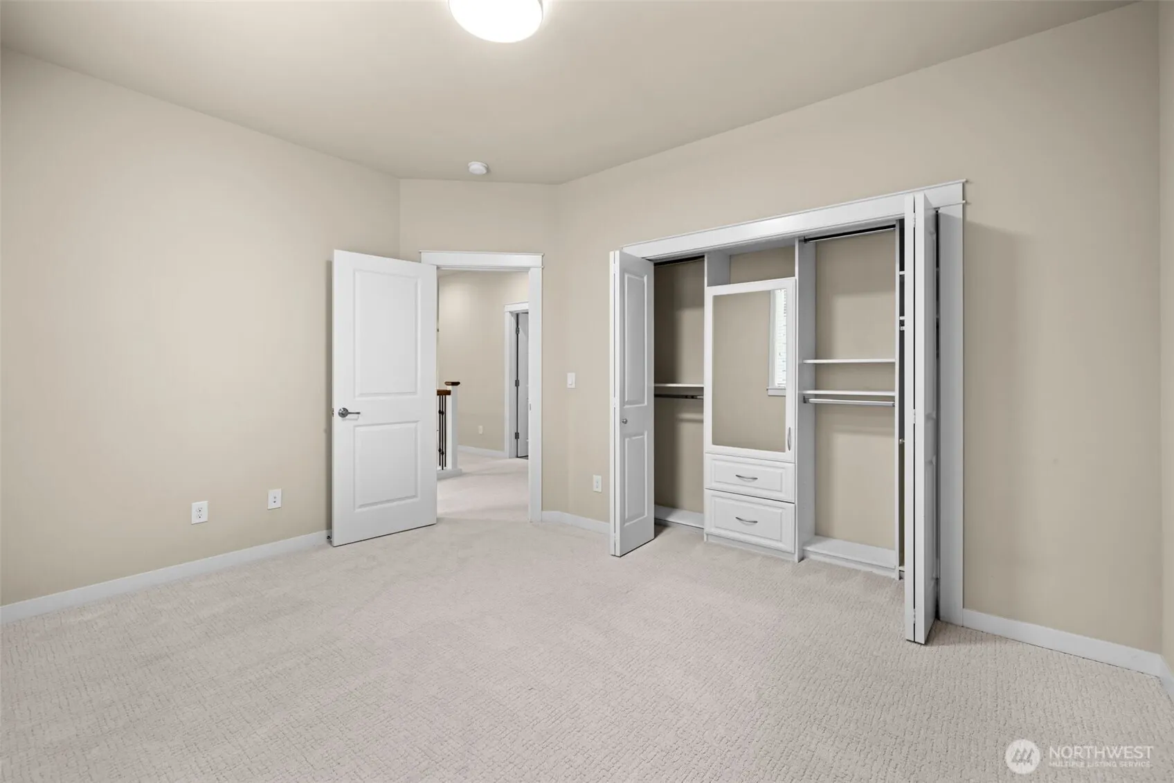 21250 NE 9th Place , Sammamish, WA 98074