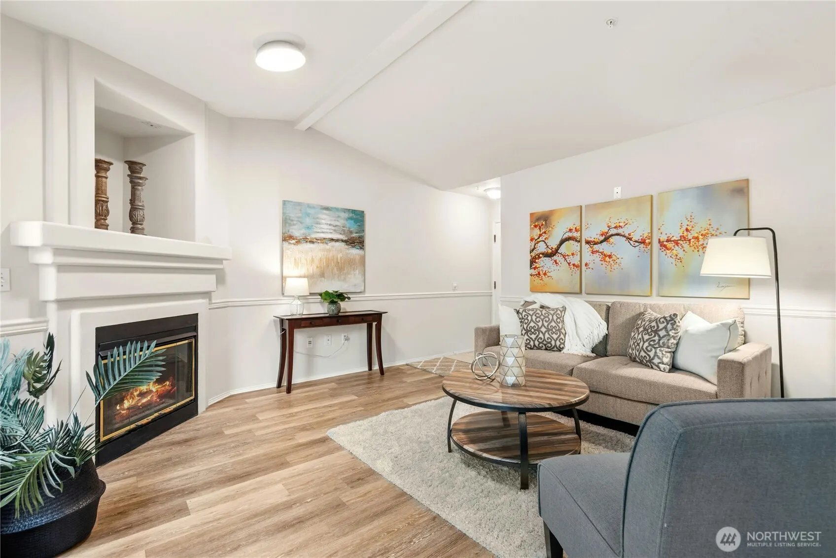 25235 SE Klahanie Boulevard #E305, Sammamish, WA 98029