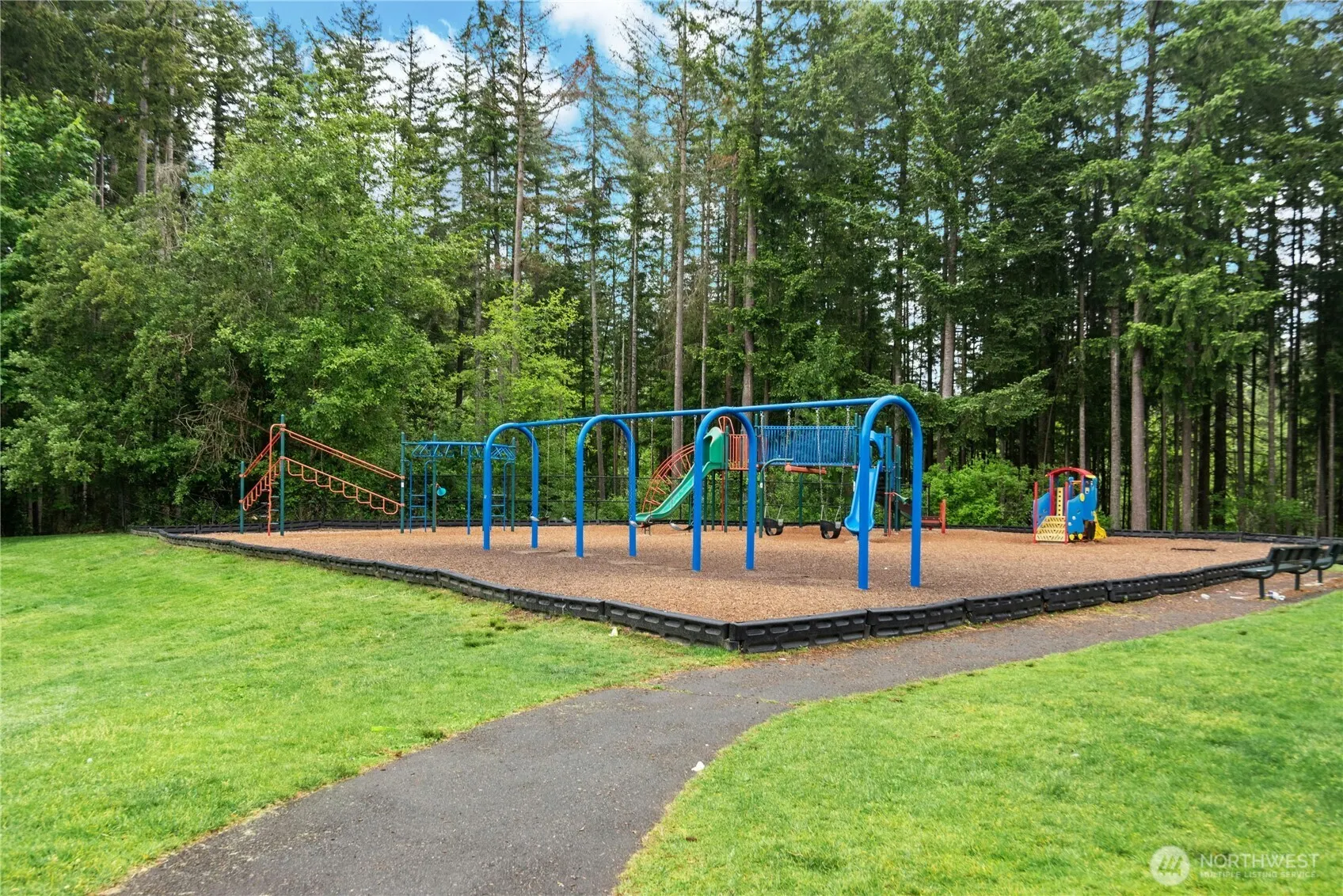 25235 SE Klahanie Boulevard #E305, Sammamish, WA 98029