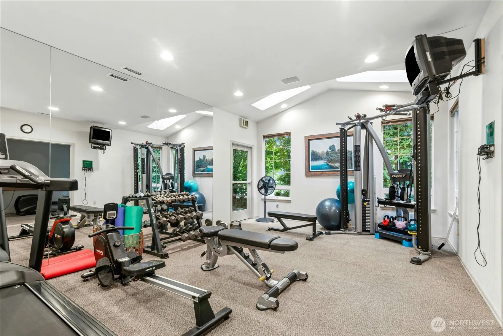 25235 SE Klahanie Boulevard #E305, Sammamish, WA 98029