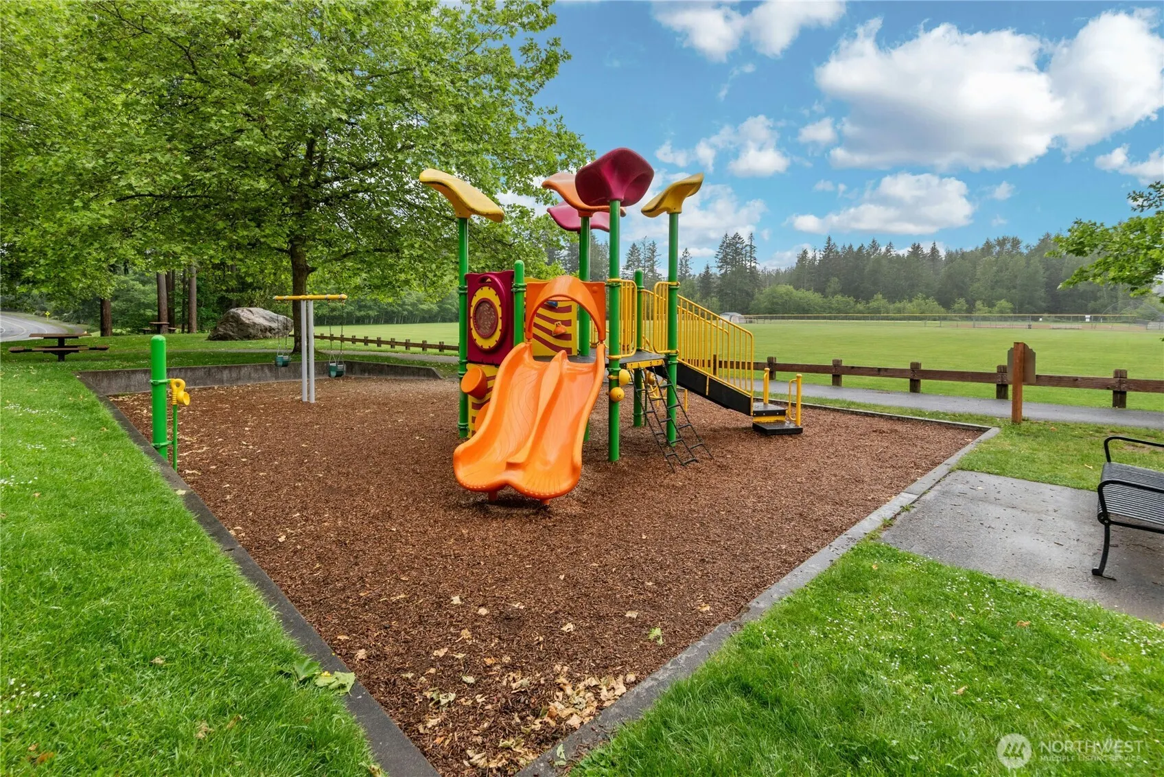 25235 SE Klahanie Boulevard #E305, Sammamish, WA 98029